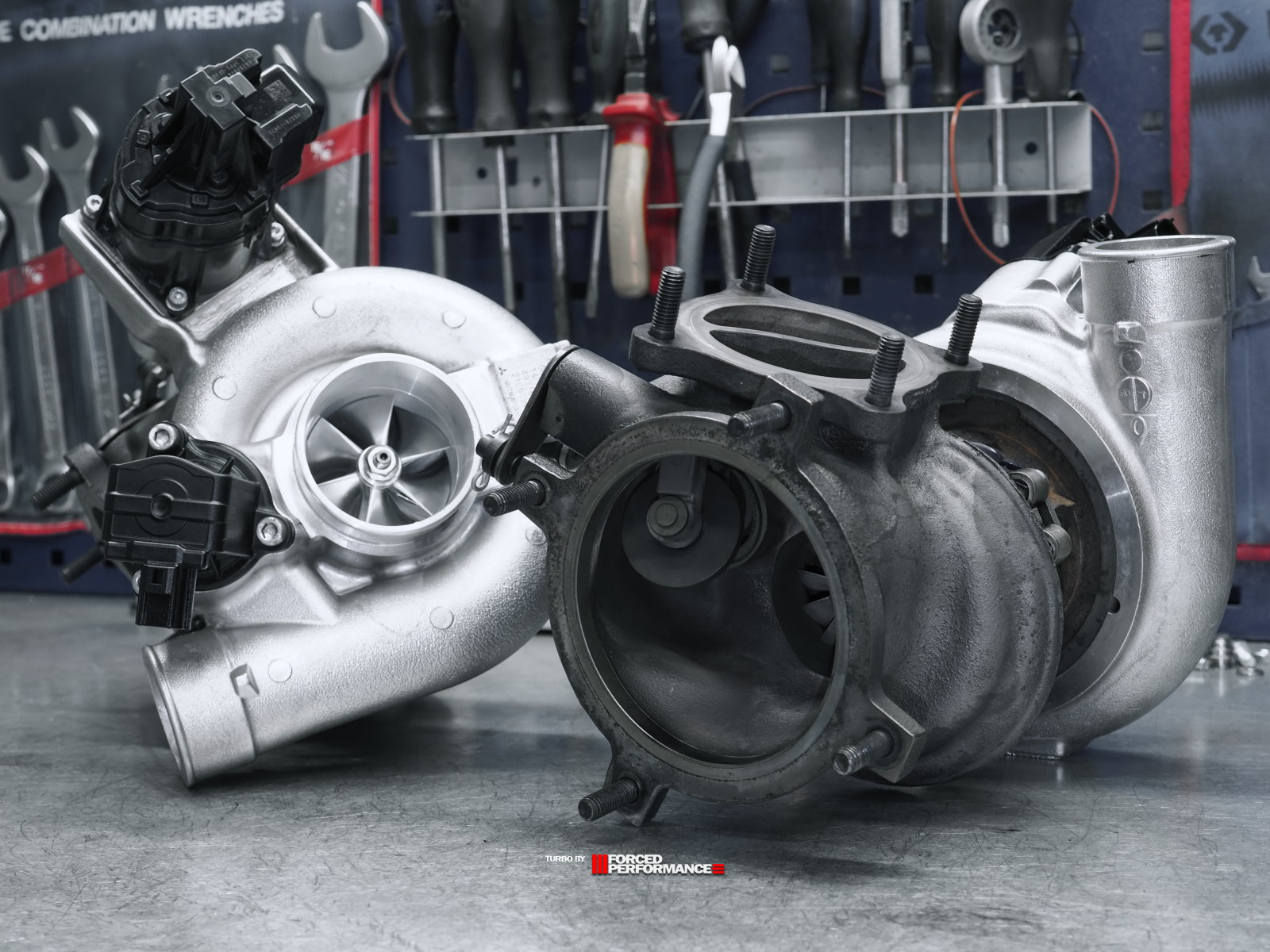 Ремонт для мотора V8 M840T в штатное место